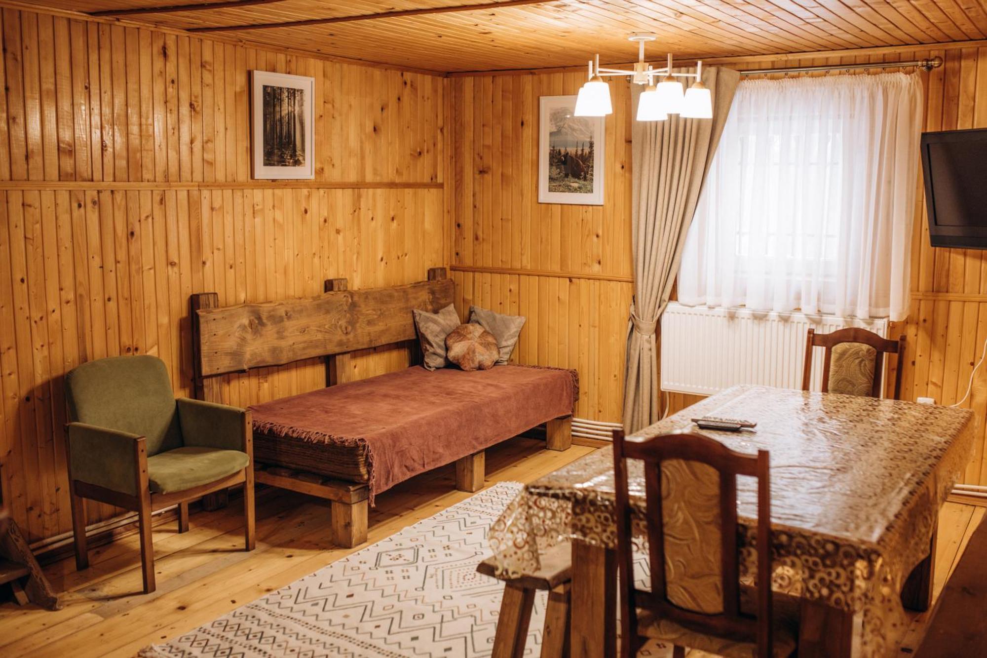 Dolyna Mykolaya Villa Myhove Oda fotoğraf
